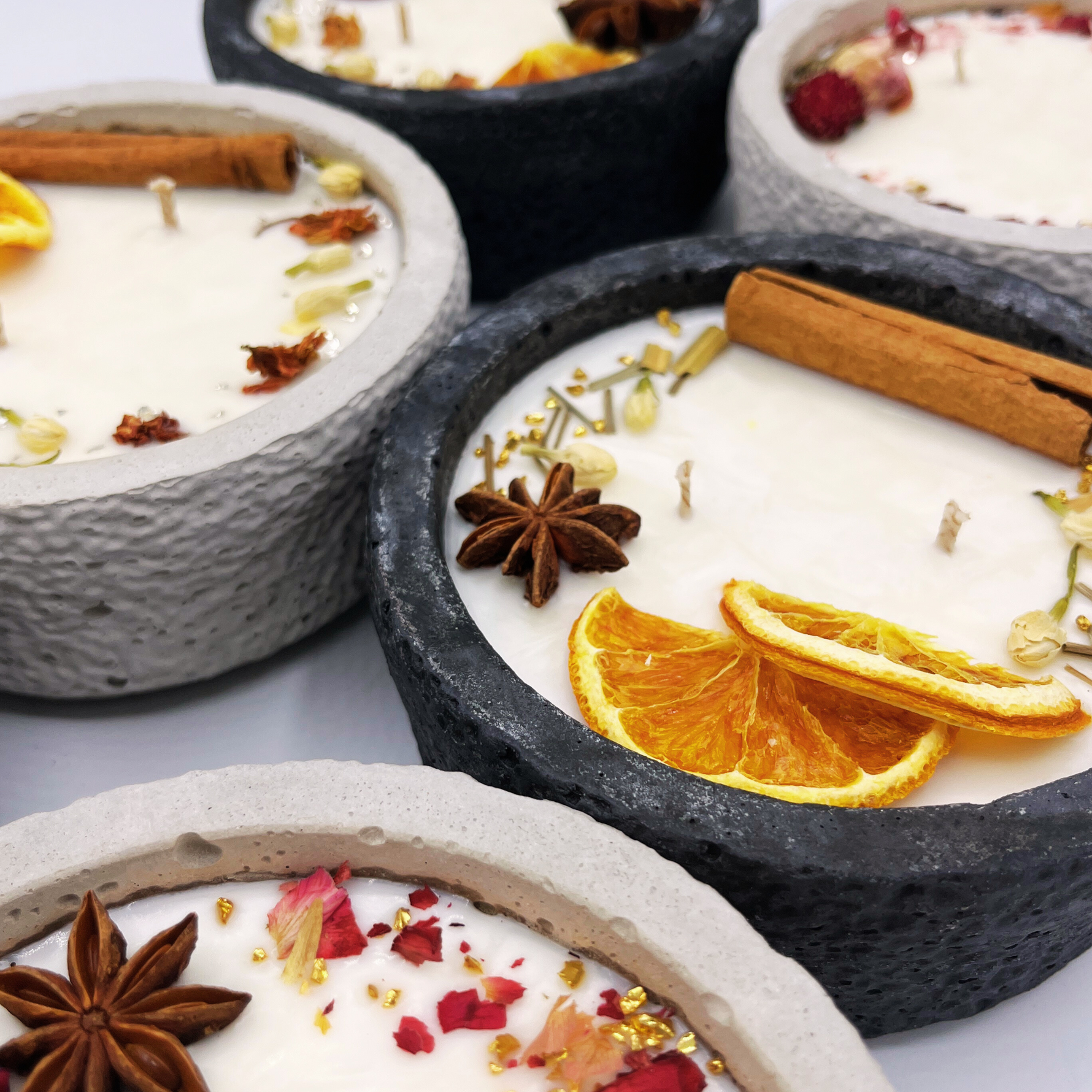 DochtFreunde Betonkerze "Black Roses" | Vegan & Handmade im Schwarzwald