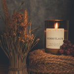 Herbstlaub Duftkerze – Handgefertigt aus Sojawachs & recyceltem Glas für gemütliche Herbstabende