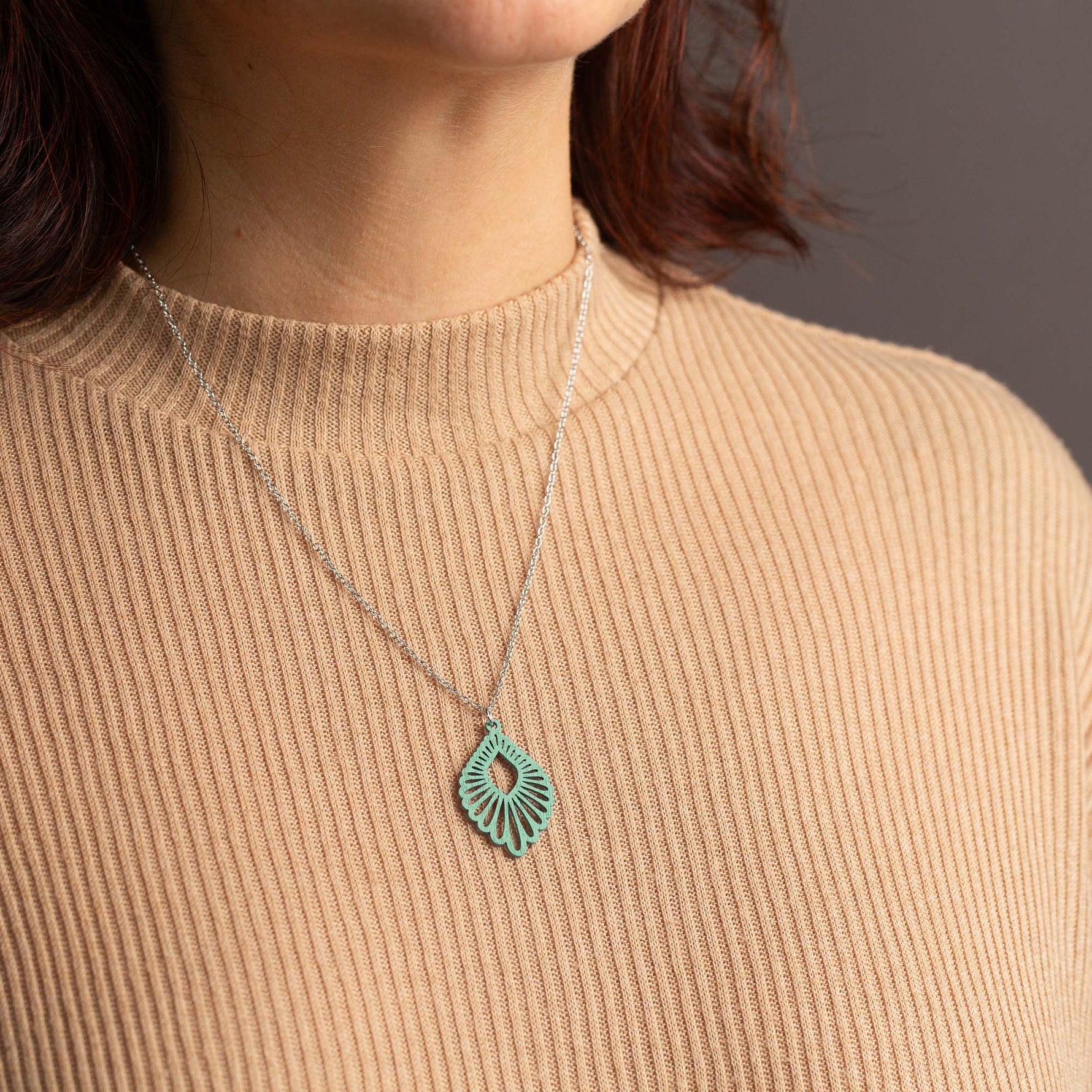 Halskette mit Holzanhänger - 'Mindful'