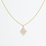 Halskette mit Holzanhänger - 'Tribal Echo'