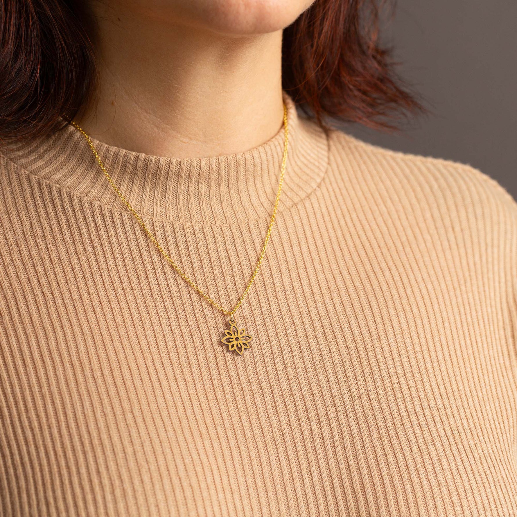 Halskette mit Holzanhänger - 'Flower mini'