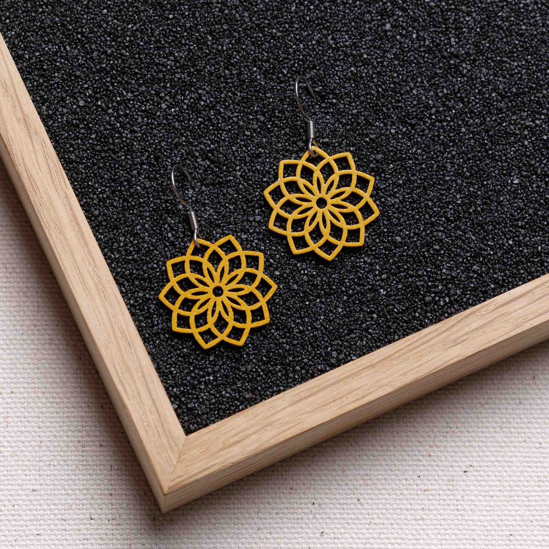 Ohrringe / Ohrhänger aus Holz | Mandala