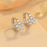 Ohrringe aus 925er Sterling-Silber, Creole mit kleiner Zirkonia-Blume