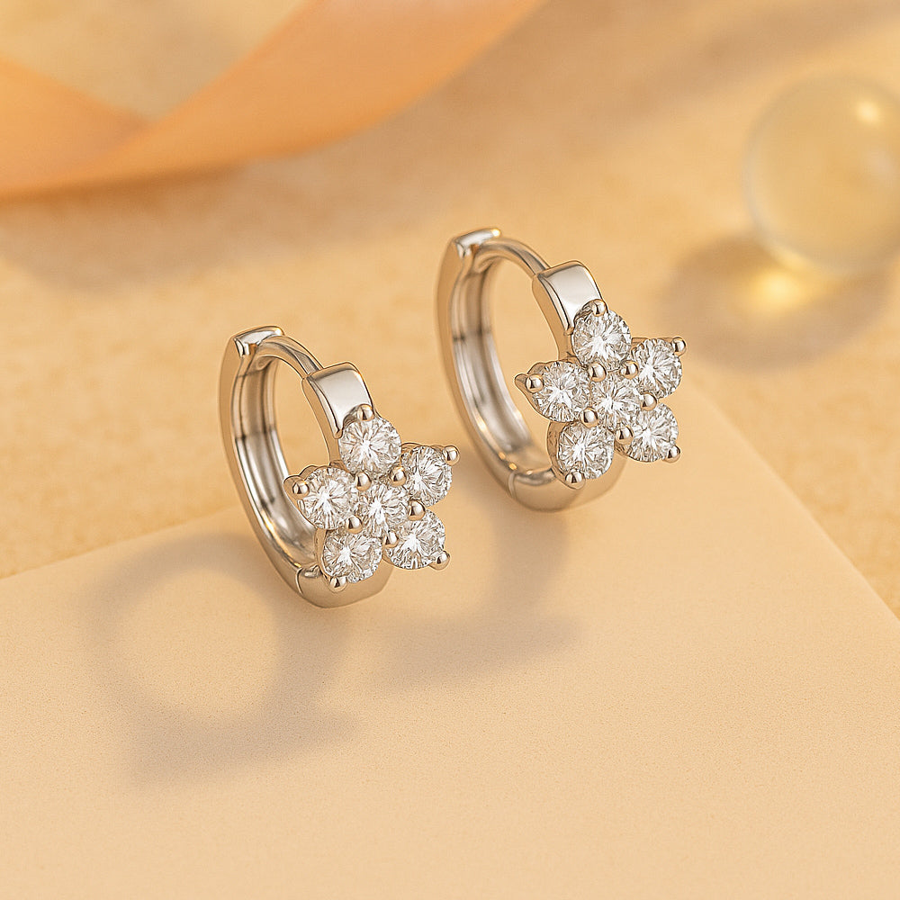 Ohrringe aus 925er Sterling-Silber, Creole mit kleiner Zirkonia-Blume