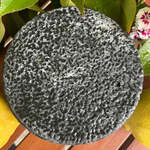 Black Edition HANDGEMACHTE Citronella BETONKERZE - Stilvolle Sojawachskerze für Ihr Zuhause. Outdoor Kerze mit Blütenverzierung und HOCHWERTIGEM Holzdocht aus dem Südschwarzwald