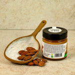 Natürliche Mandelcreme