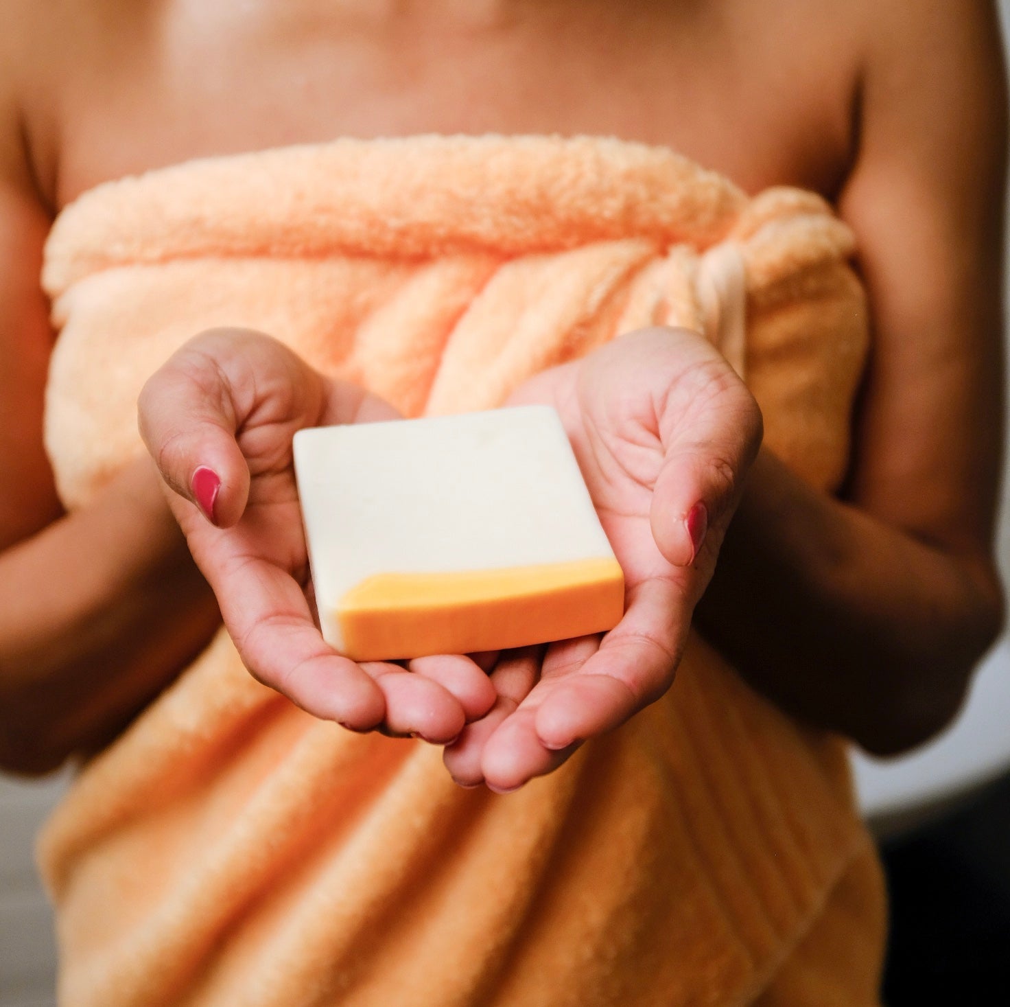 Seife block 004 | bei trockener Haut | ideal bei starken Curls + Afro | mit Kurkuma + Kakao
