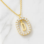 Kette mit Anhänger aus 925er Sterling-Silber, verschiedene Buchstaben im Strasskreis, 45cm