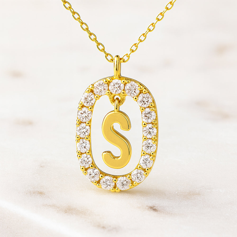 Kette mit Anhänger aus 925er Sterling-Silber, verschiedene Buchstaben im Strasskreis, 45cm